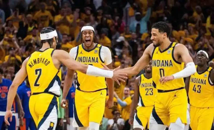 包含赛前欧篮联焦点战;印第安纳步行者官宣签约;质疑声仍在;球队文化再被提及的词条 包含赛前欧篮联焦点战;印第安纳步行者官宣签约;质疑声仍在;球队文化再被提及的词条