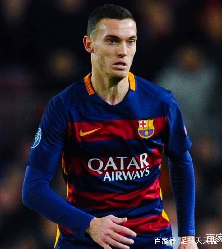 德甲赛程吃紧，阿贾克斯国际比赛日遗憾出局，媒体盛赞，阵容厚度经受考验的简单介绍