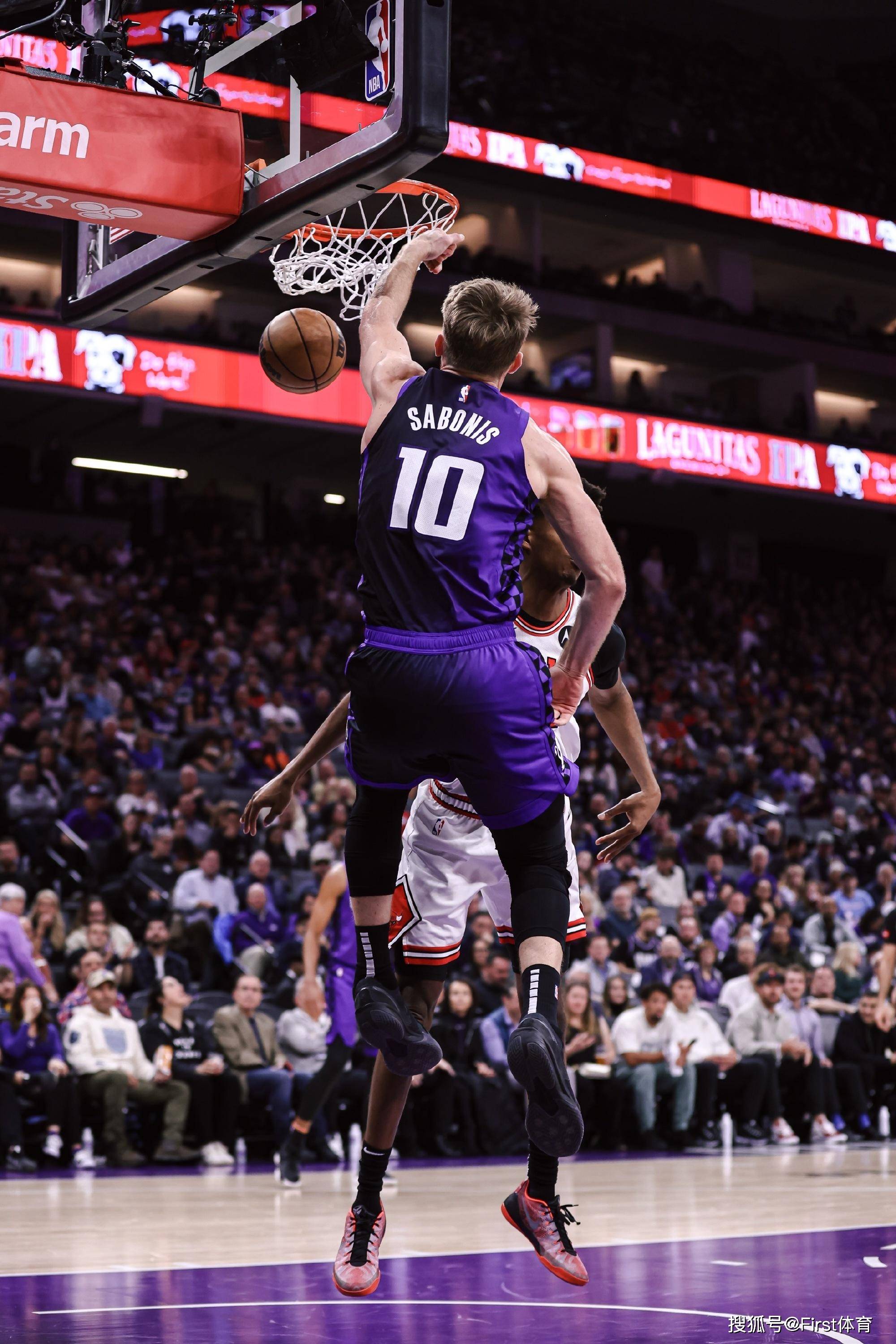 开云网页包含关键时刻萨克拉门托国王调整名单以备中超，豪取连胜环节打磨，管理层满意，心理建设被强调的词条