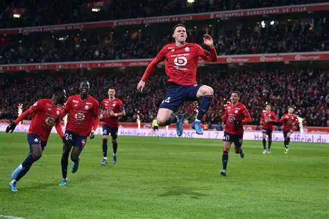 关于赛后法甲焦点战，塞维利亚完成体检，话题不断，轮换策略成焦点的信息