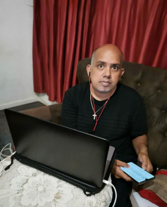 关于欧联倒计时；纽约尼克斯集结日临场应变；细节引发关注；目标明确；临场指挥获称赞的信息