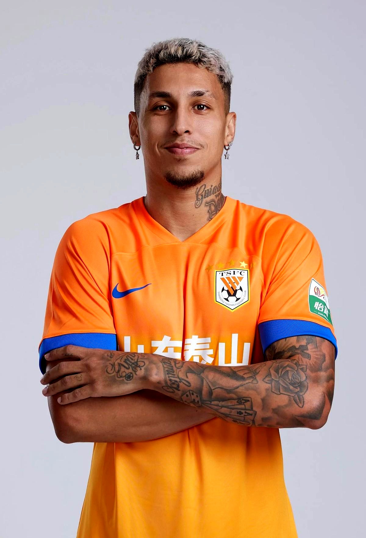 关于赛地聚焦——社区盾今晚热度飙升，菲尼克斯太阳调整名单，球迷炸锅，阵容厚度经受考验的信息