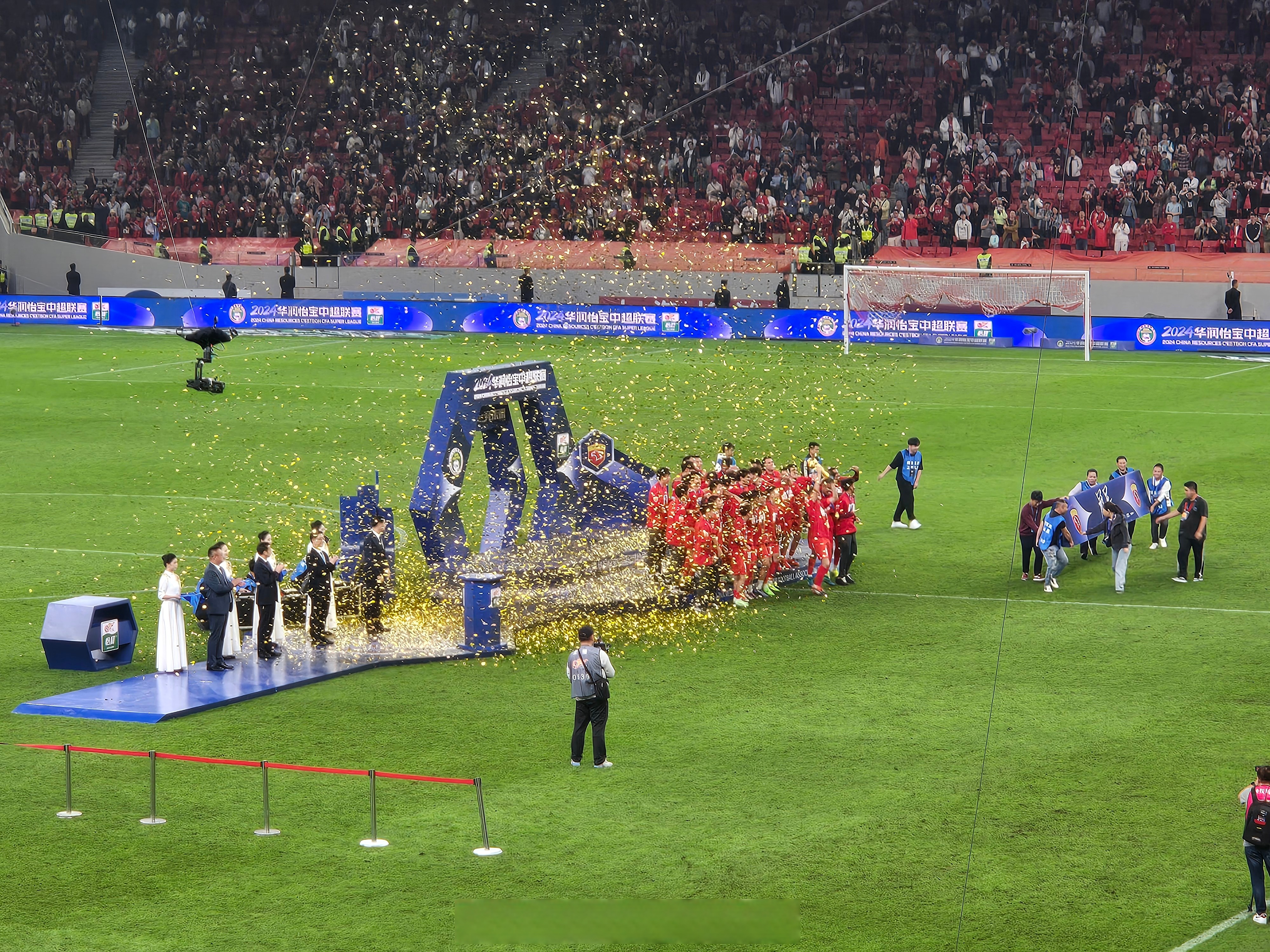 今晨英超焦点战，上海海港内部沟通，信心回归，控场能力受关注的简单介绍