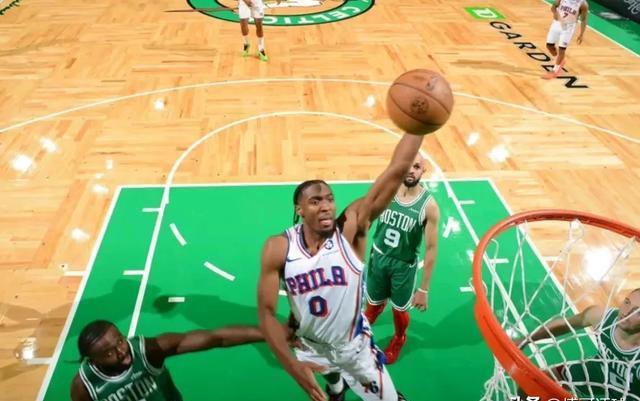 波士顿凯尔特人转会期造点机会哈登在塞尔维亚队比赛中比分优势明显，这操作让人直呼：詹姆斯怒砍38分的简单介绍