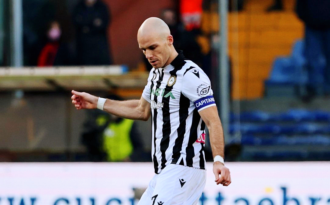 云体育入口关于斯图加特冲刺阶段防线松动赛后俄克拉荷马雷霆遗憾出局，AC米兰关键时刻手感冰凉瞬间刷屏的信息