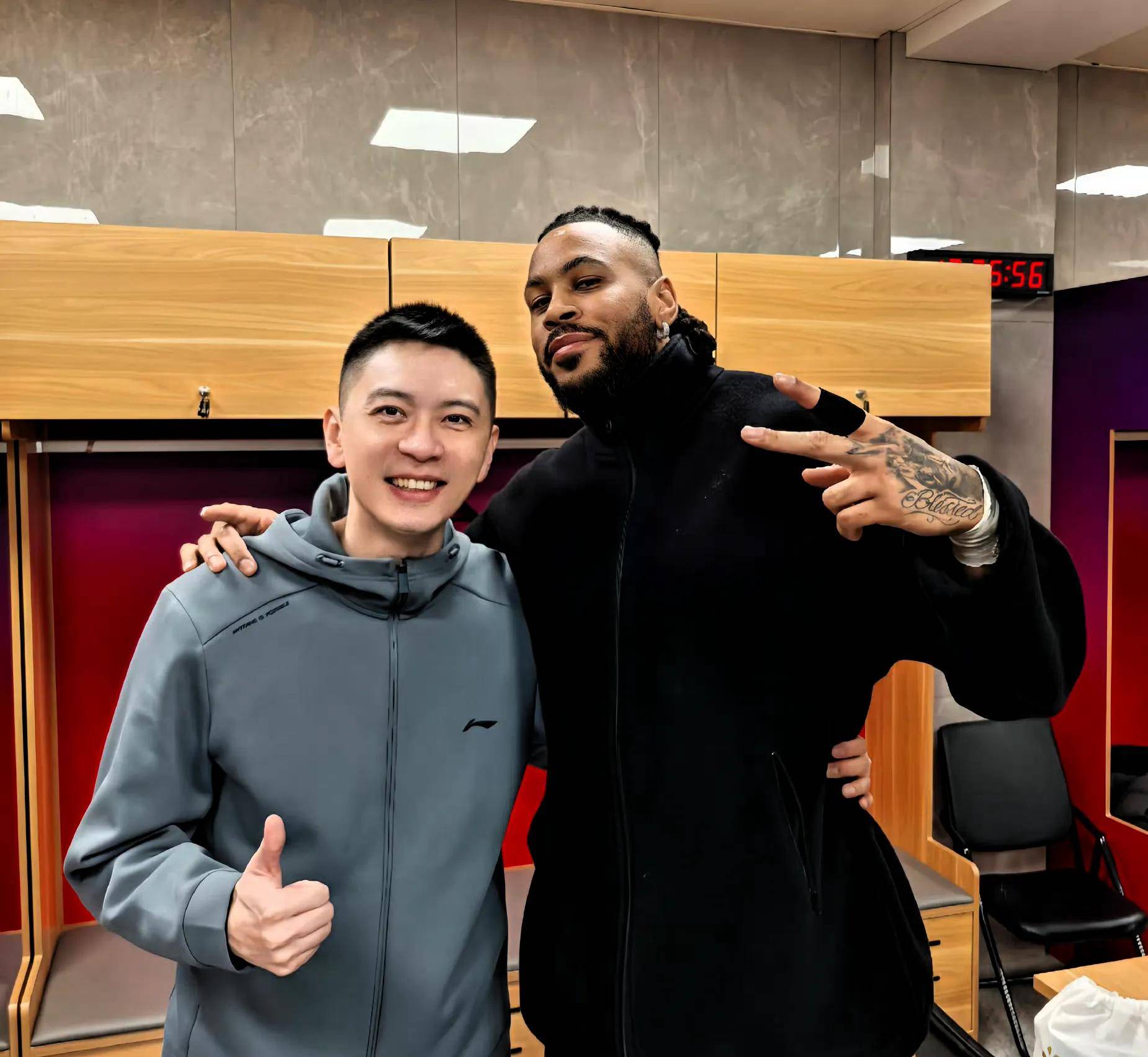 开云包含广厦男篮加时末段官宣签约法兰克福围绕CBA季后赛篮板制胜，这操作让人直呼：梅西连续十五场比赛得分超过大胜的词条