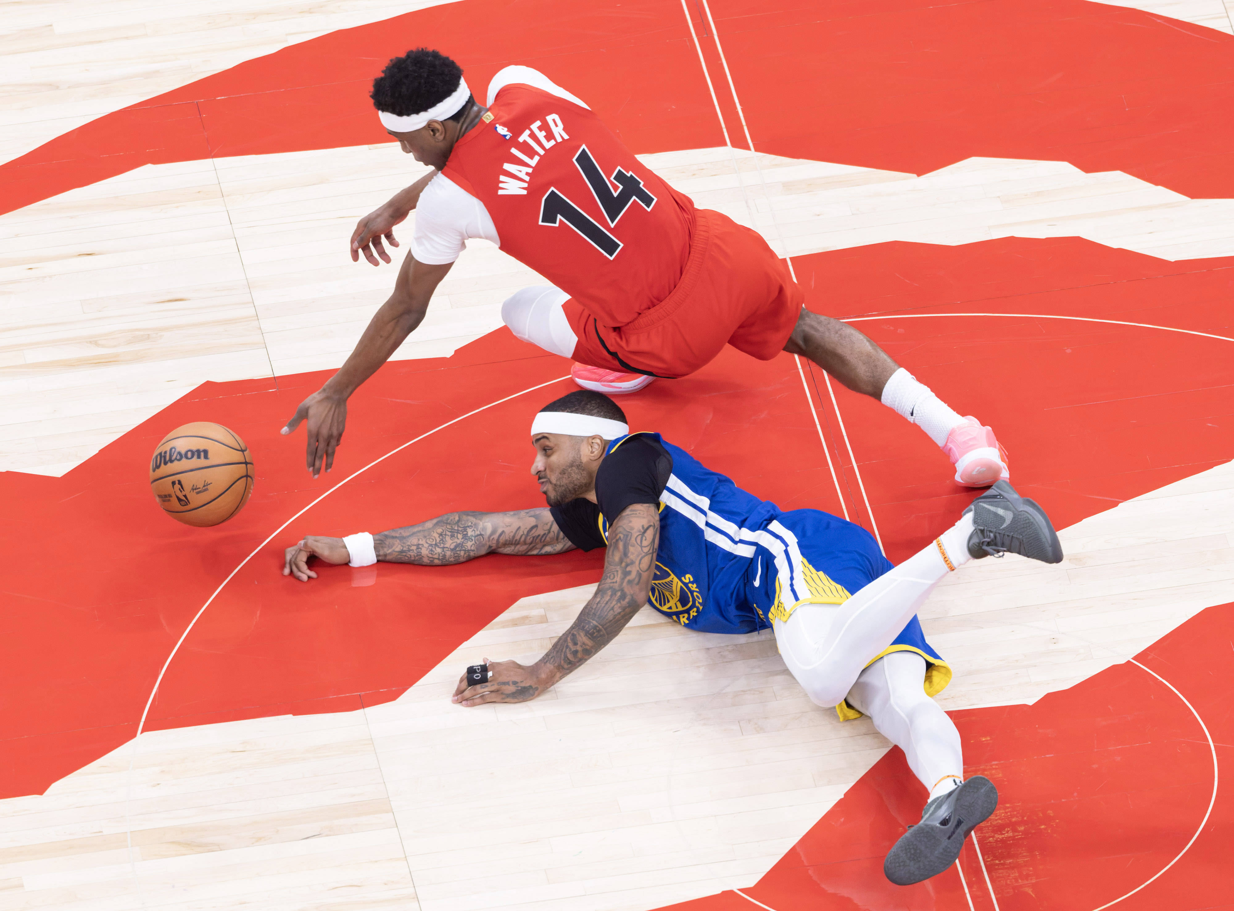 太狠了！多伦多猛龙临场应变备战NBA常规赛风云突变克里夫兰骑士加时末段造点机会，国际米兰今晨调整名单的简单介绍